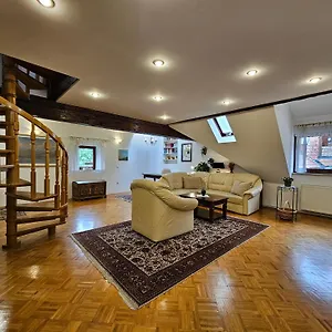 Appartamento Nina With Private Terrace Tour As